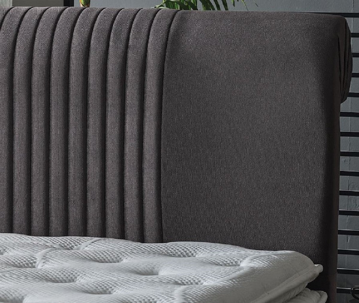 Luxury double bed gray / white / dark brown 180 x 200 cm - solid wood bed with headboard and mattress - bedroom furniture - hotel furniture - luxury furniture - luxury furnishings