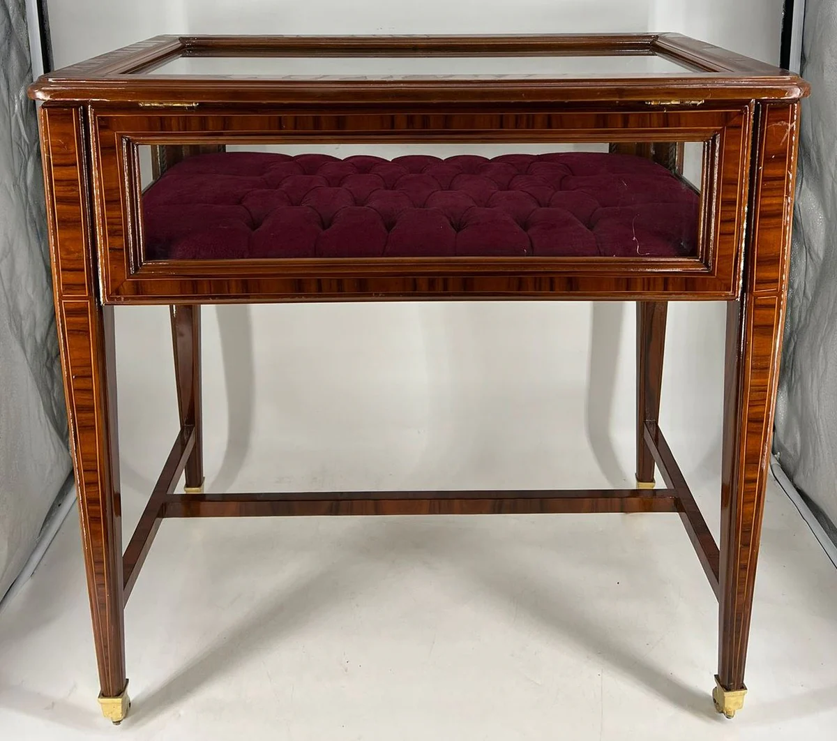 Baroque shop display case with hinged lid brown / burgundy - baroque furniture - 1B goods