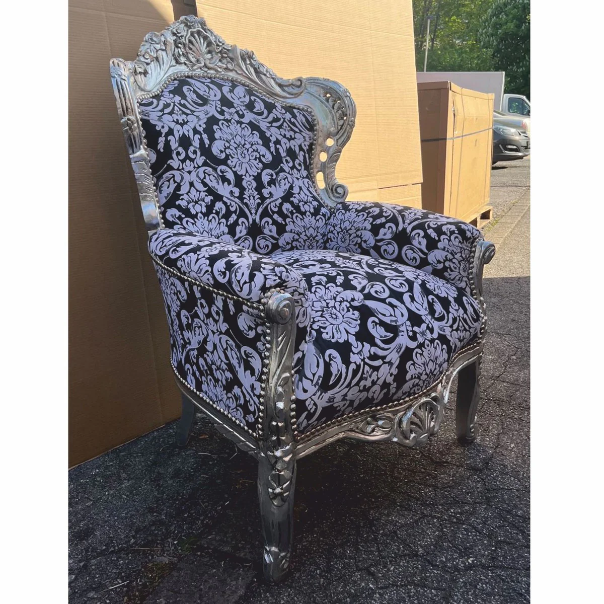 Baroque living room armchair black / white / silver - magnificent baroque furniture
