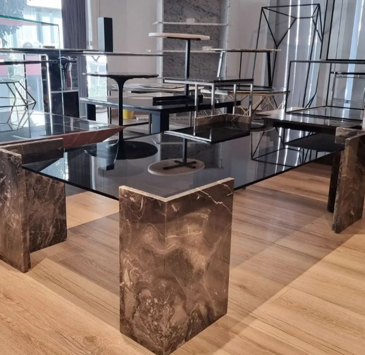 Luxury marble coffee table with glass top black / gray 140 cm