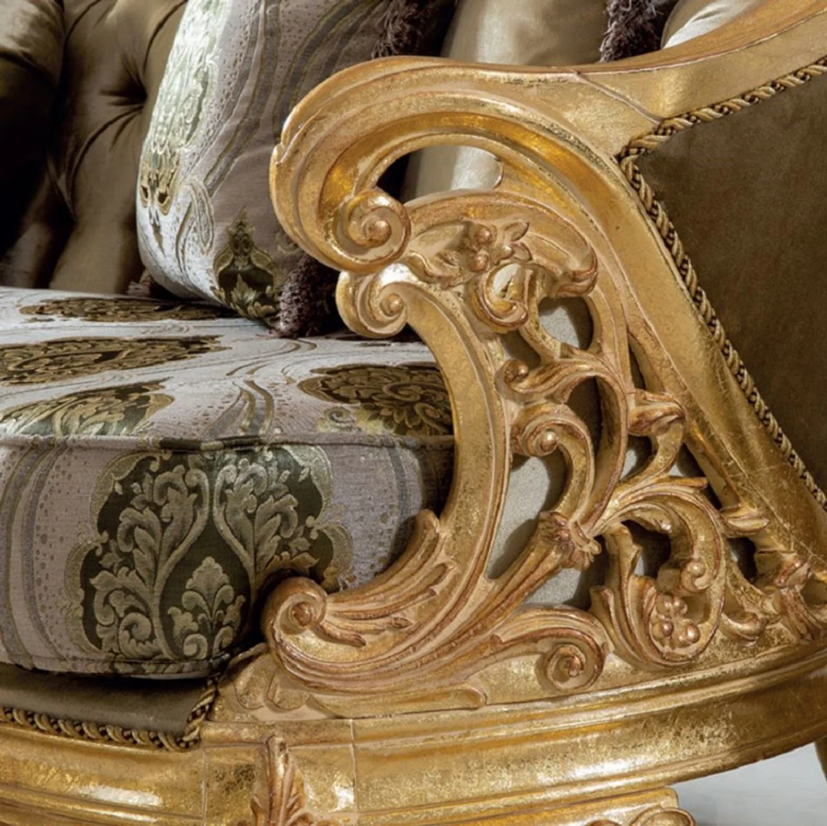 Luxury Baroque Sofa Green / Gray / Gold 235 x 95 x H. 110 cm - Handmade Living Room Sofa with Elegant Pattern - Baroque Living Room Furniture - Noble & Magnificent