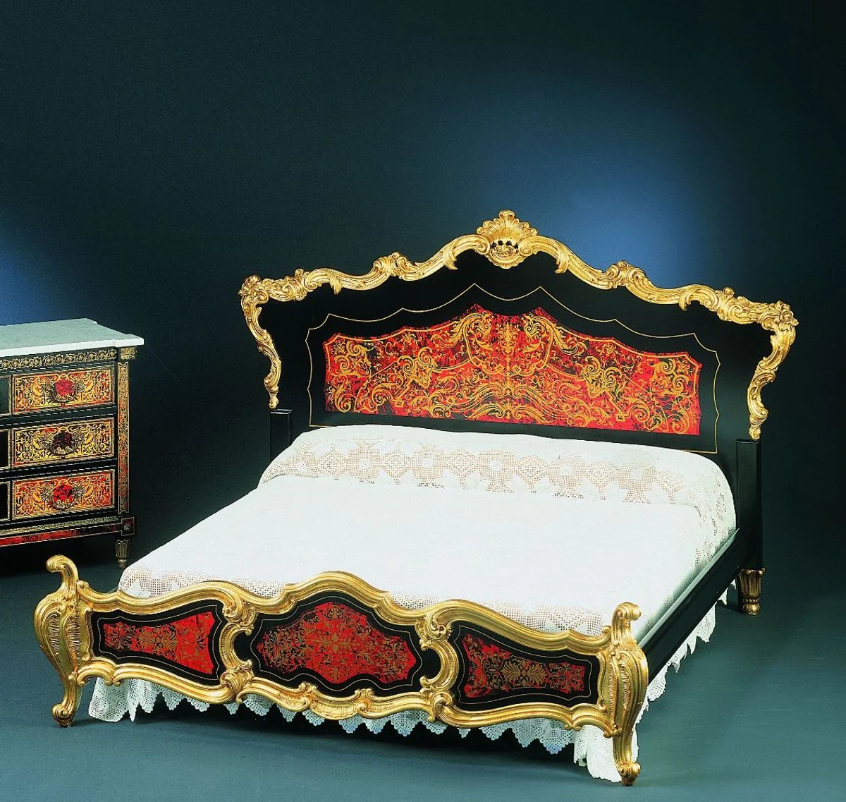 Luxury Baroque Boulle double bed black / red / gold 225 x 230 x H. 150 cm - magnificent solid wood bed with headboard - noble baroque bedroom furniture