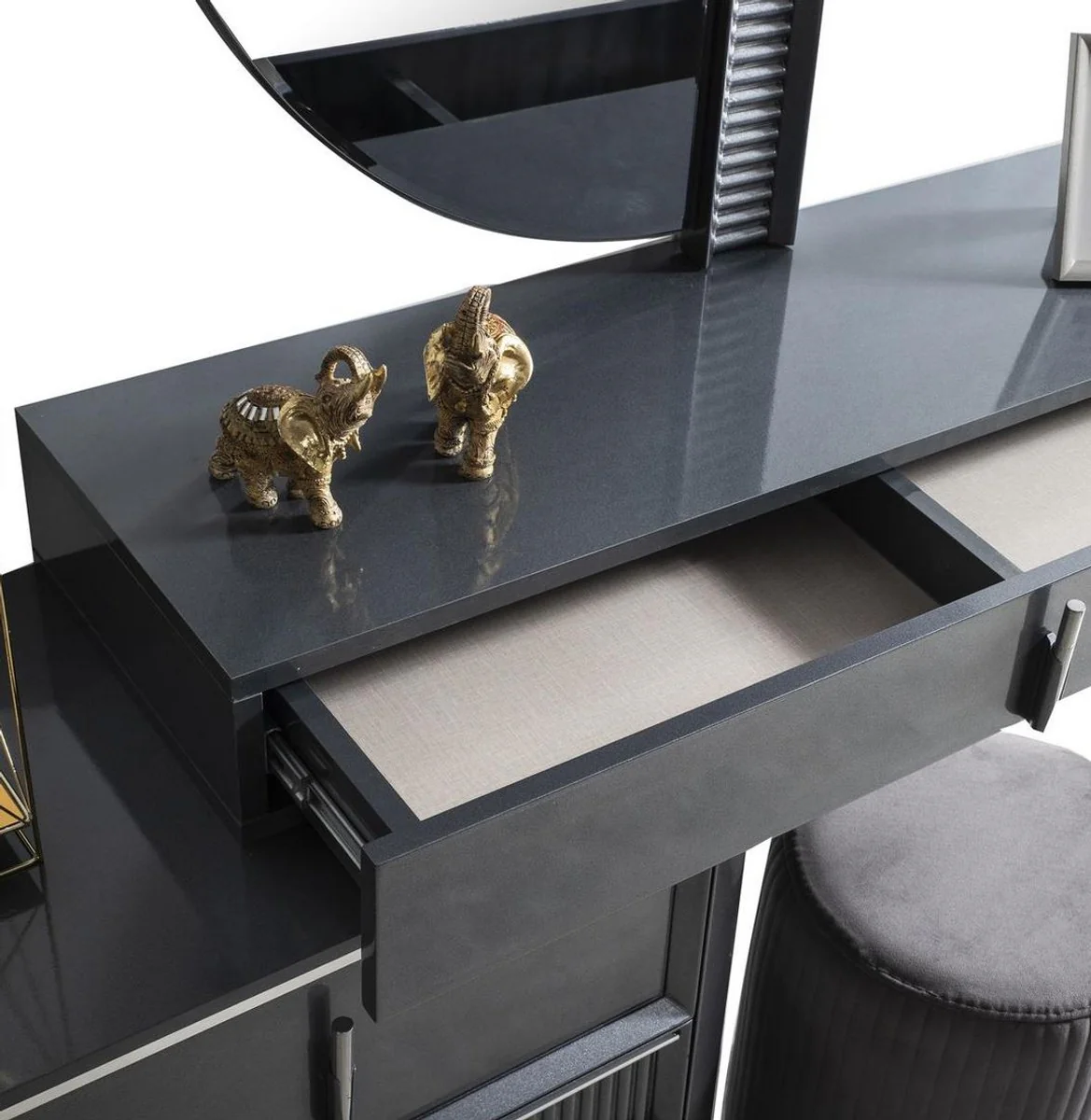 Luxury bedroom dressing table set gray / silver - 1 dressing table with mirror & 1 stool - luxury bedroom furniture